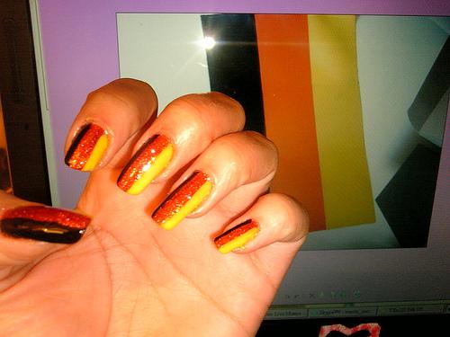 these-are-pretty-hot-definitely-good-for-oktoberfest-german-nails_xcx_frmimg_1344130061-4047.jpg